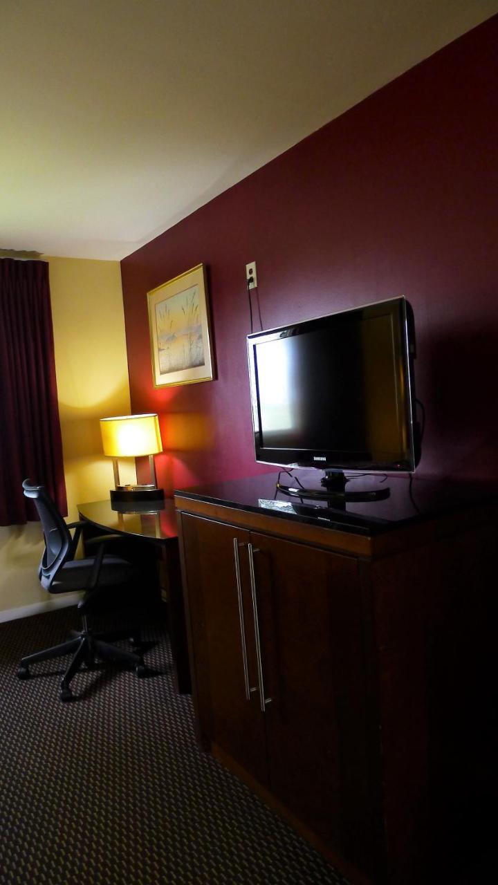 Relax Inn Watertown Zewnętrze zdjęcie